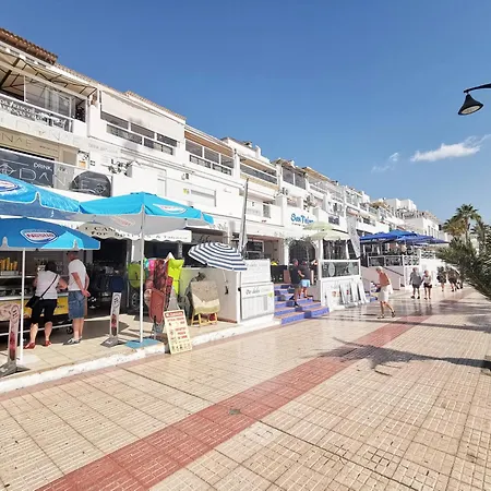 Home2book Tropical Poolside Retreat, Americas