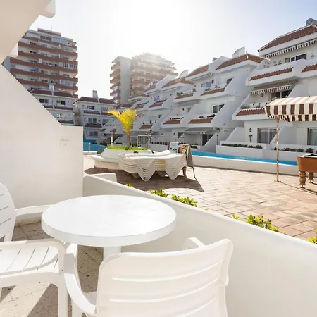 Home2book Tropical Poolside Retreat, Americas Lägenhet