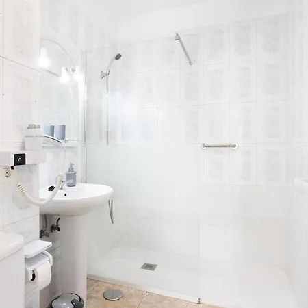 Home2book Tropical Poolside Retreat, Americas Lägenhet