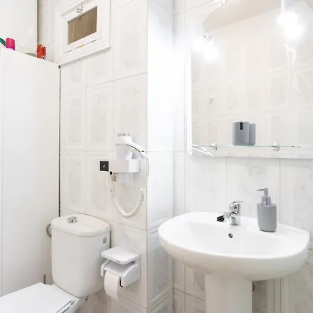 Home2book Tropical Poolside Retreat, Americas